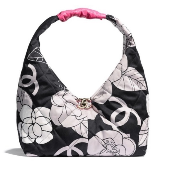 Chanel hobo cc flower black